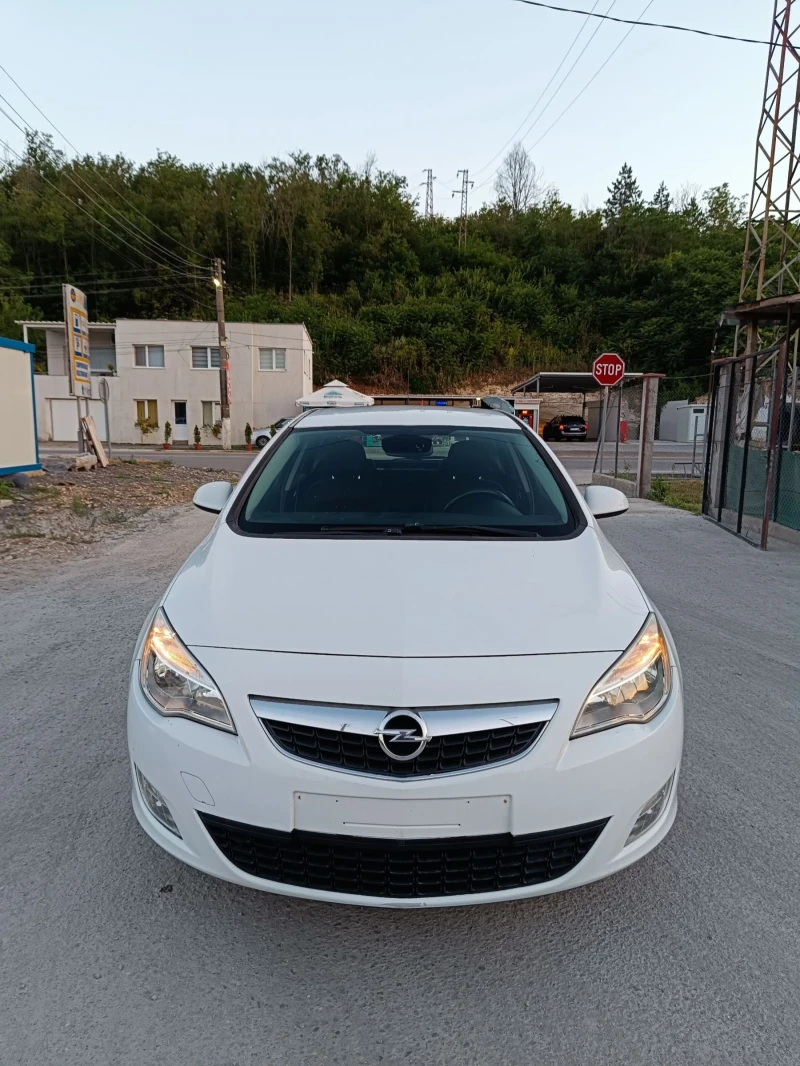 Opel Astra 1.7 CDTI EURO 5, снимка 2 - Автомобили и джипове - 47169752