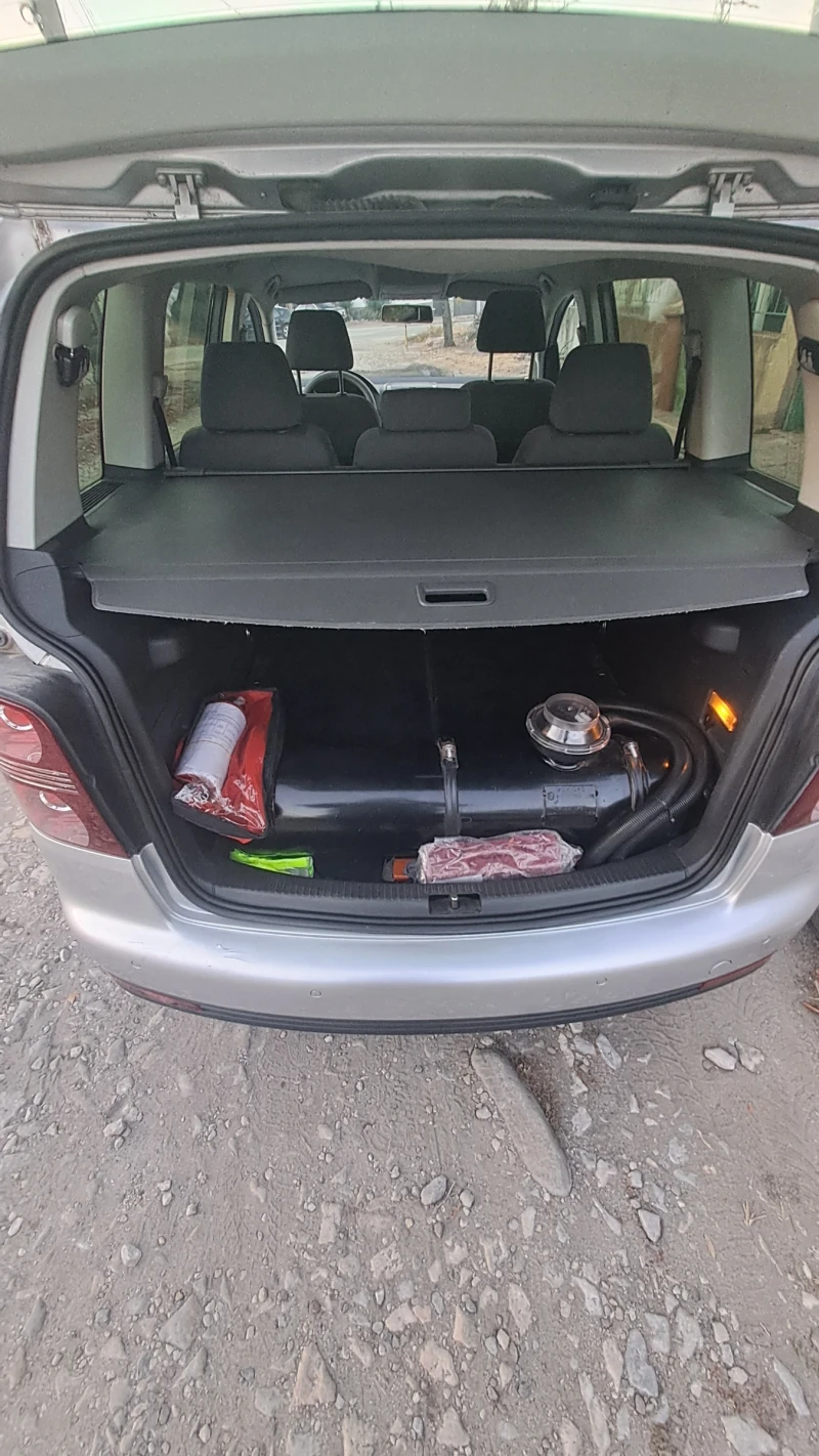 VW Touran EKOFUEL, снимка 15 - Автомобили и джипове - 47739085