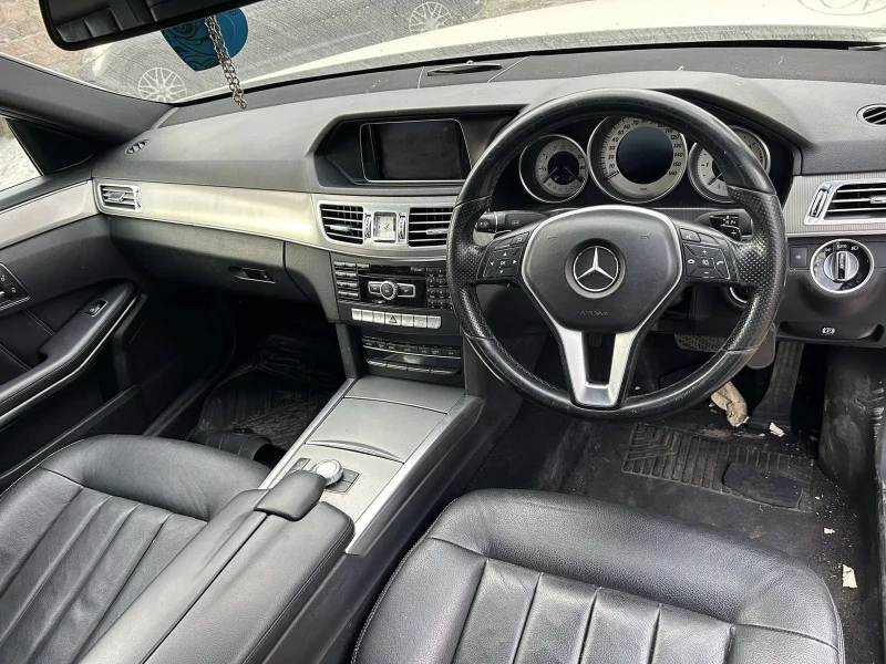 Mercedes-Benz E 250 cdi Facelift, снимка 9 - Автомобили и джипове - 47833403