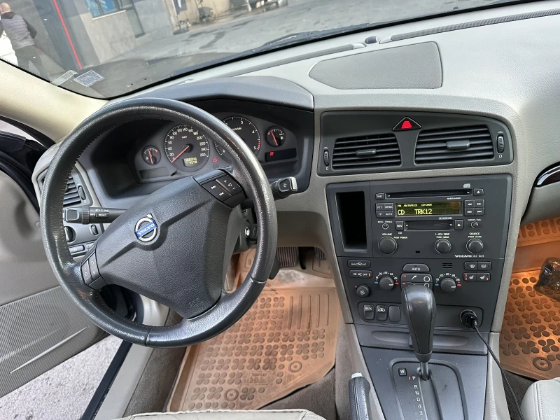 Volvo S60, снимка 7 - Автомобили и джипове - 48135623