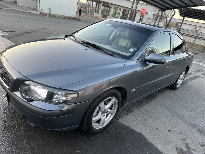 Volvo S60, снимка 4 - Автомобили и джипове - 48135623