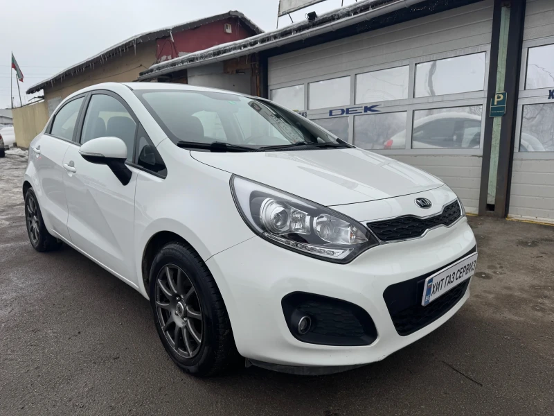 Kia Rio 1.4 16V EURO 5, снимка 8 - Автомобили и джипове - 48740859