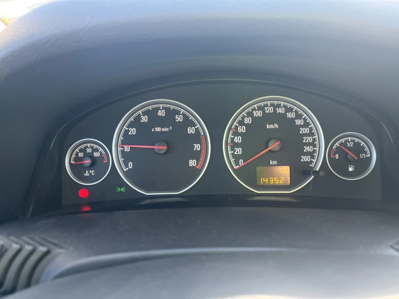 Opel Vectra 2.2i 147кс. navi AFL, снимка 9 - Автомобили и джипове - 49134676