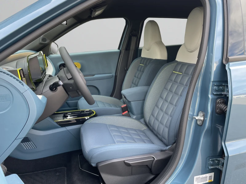 Fiat Grande Panda LA PRIMA 1.2 Hybrid 48V Petrol 110 hp eDCT, снимка 13 - Автомобили и джипове - 52413266