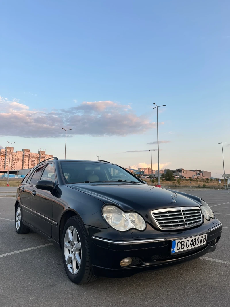 Mercedes-Benz C 320 4matic газов инжекцион ФУЛ ЕКСТРИ, снимка 3 - Автомобили и джипове - 51670881