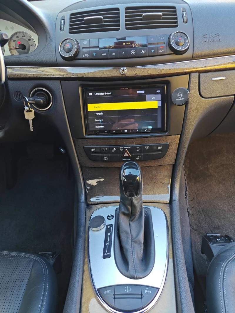 Mercedes-Benz E 55 AMG, снимка 14 - Автомобили и джипове - 52663219