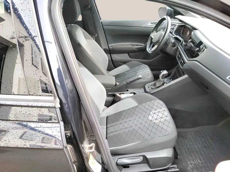 VW Taigo R-line 1.5 tsi 150hp, снимка 6 - Автомобили и джипове - 52361502