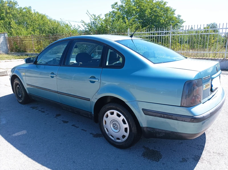 VW Passat, снимка 4 - Автомобили и джипове - 52492619