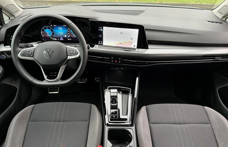 VW Alltrack * BLACK* EDITION* CAM* DISTR* H&K* CARPLAY* , снимка 11 - Автомобили и джипове - 52520660