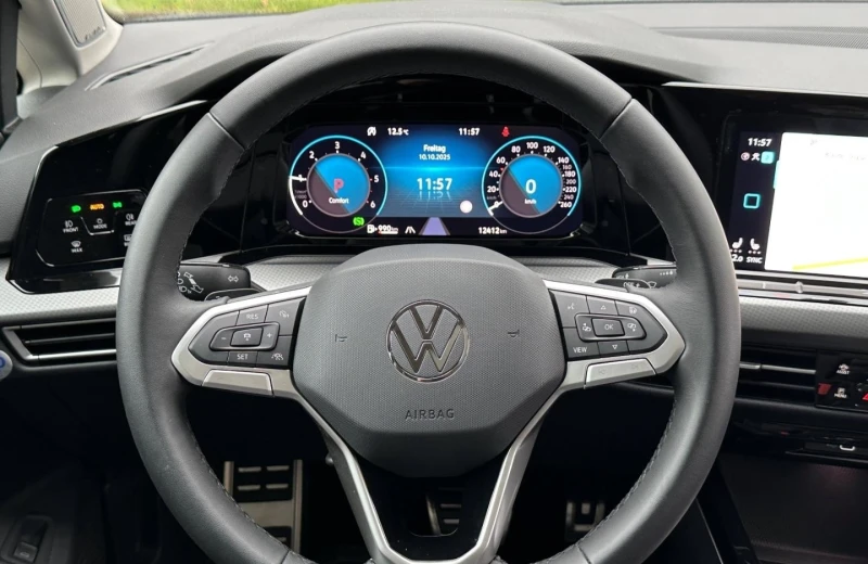 VW Alltrack * BLACK* EDITION* CAM* DISTR* H&K* CARPLAY* , снимка 7 - Автомобили и джипове - 52520660