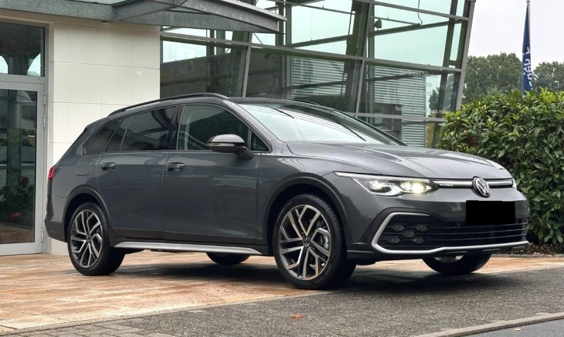 VW Alltrack * BLACK* EDITION* CAM* DISTR* H&K* CARPLAY* , снимка 3 - Автомобили и джипове - 52520660