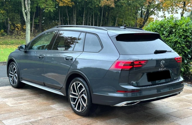 VW Alltrack * BLACK* EDITION* CAM* DISTR* H&K* CARPLAY* , снимка 4 - Автомобили и джипове - 52520660