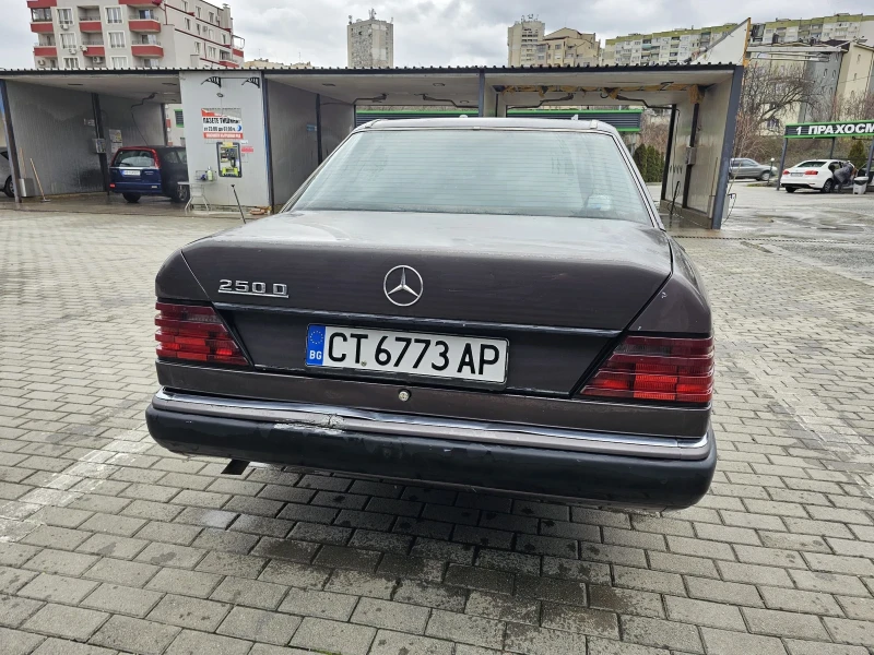 Mercedes-Benz 124 250D, снимка 5 - Автомобили и джипове - 53070579