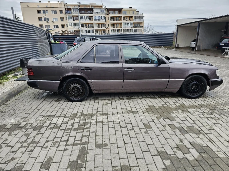 Mercedes-Benz 124 250D, снимка 4 - Автомобили и джипове - 53070579