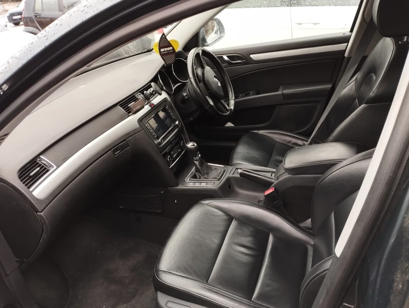 Skoda Superb, снимка 10 - Автомобили и джипове - 53236893
