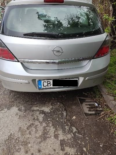 Opel Astra H, снимка 2 - Автомобили и джипове - 52509647