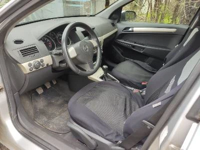 Opel Astra H, снимка 3 - Автомобили и джипове - 52509647
