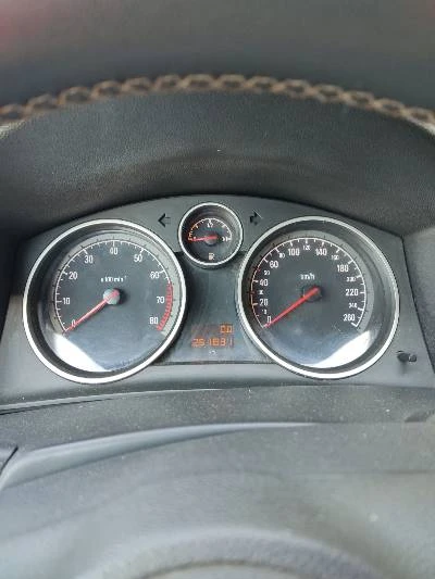 Opel Astra H, снимка 6 - Автомобили и джипове - 52509647