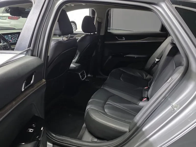 Kia K5 2.0 Noblesse, снимка 11 - Автомобили и джипове - 56502545
