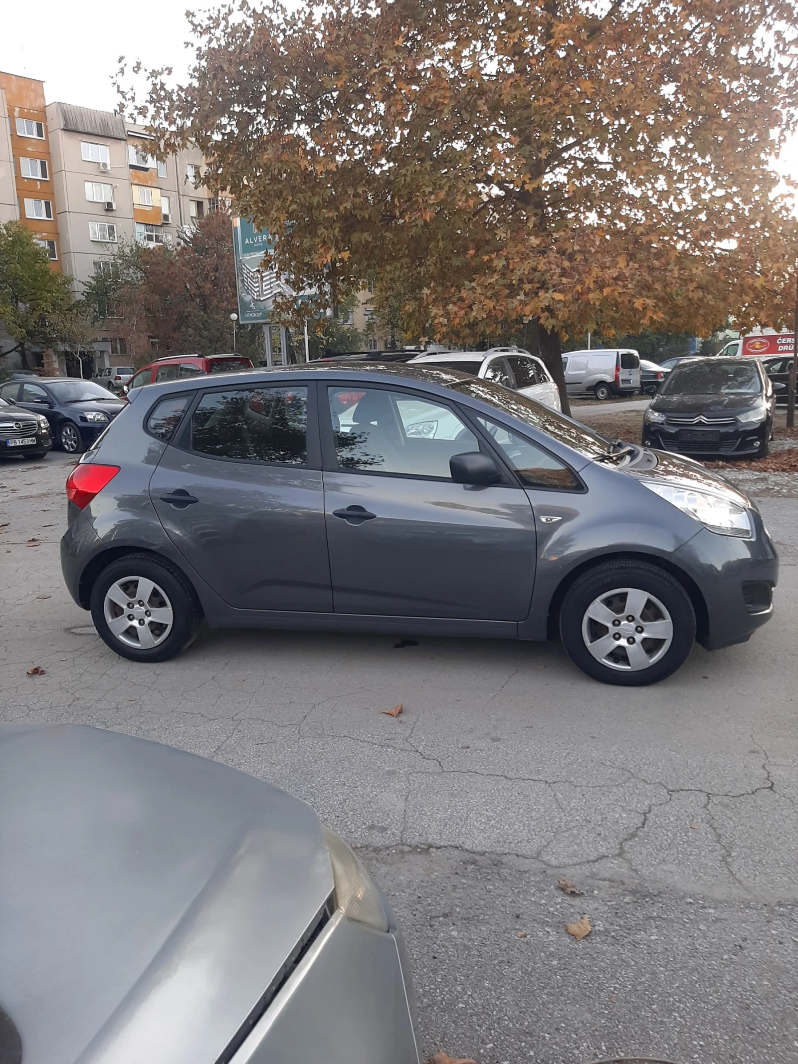 Kia Venga 1.4 Газ/ 90 к.с. - изображение 6