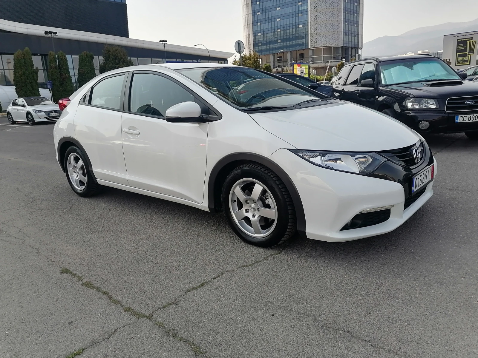 Honda Civic 1.8i Automat  - изображение 8