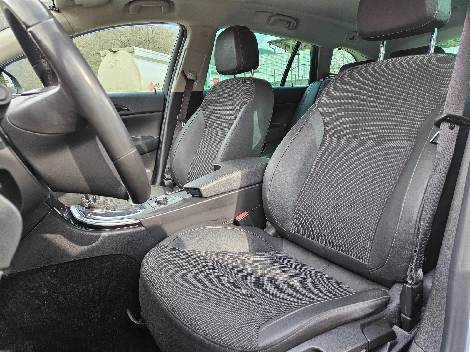 Opel Insignia 2.0 AVTOMAT/4X4/KOJA/NAVIGACIA | Mobile.bg — изображение 11