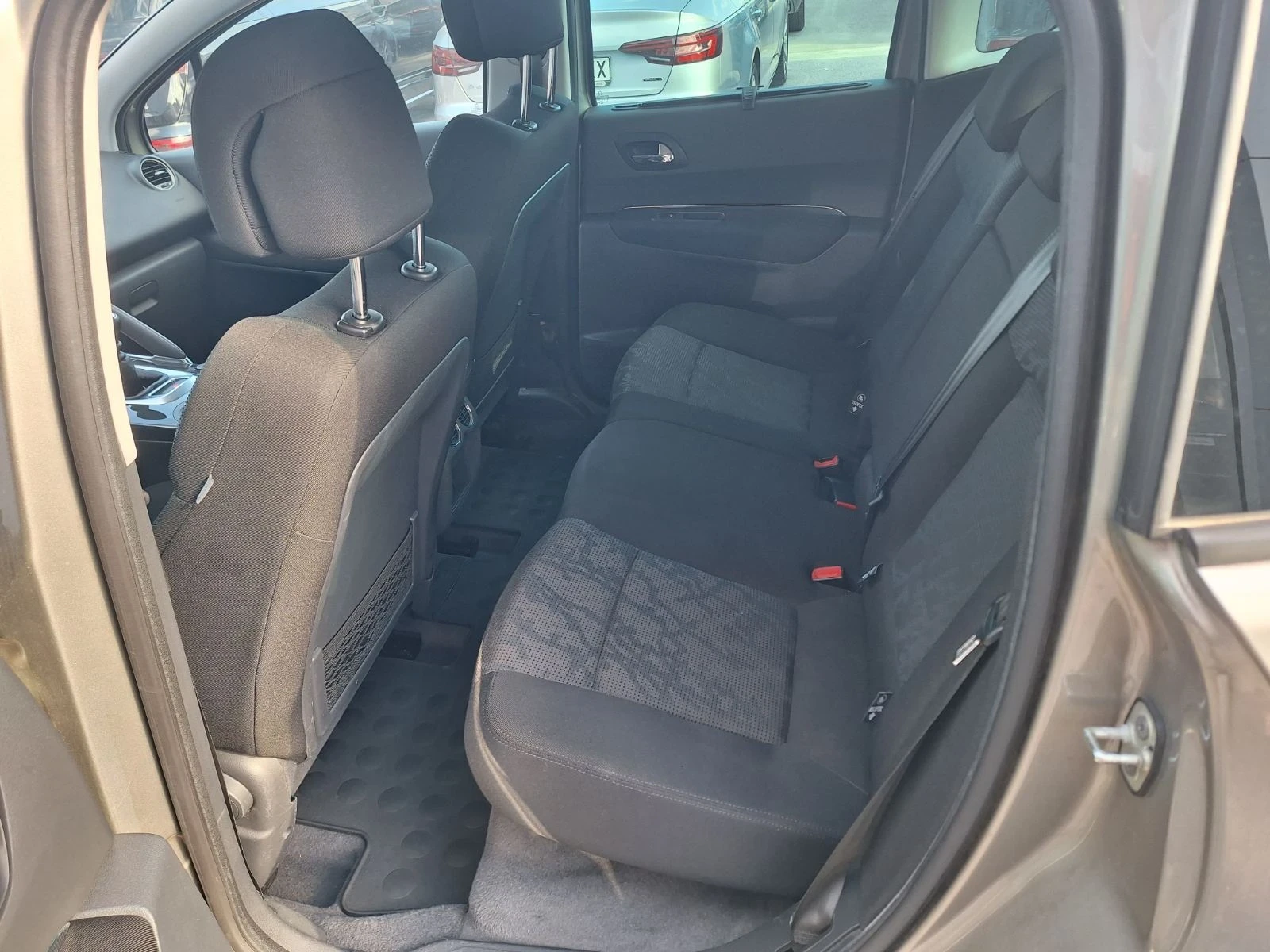 Peugeot 3008 1.6 HDI Headup - FULL extras  - изображение 7
