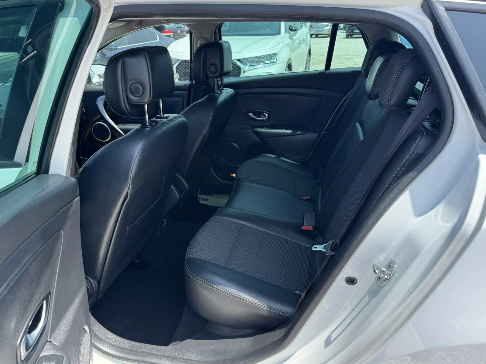 Renault Megane 1.5dci GT line - изображение 8