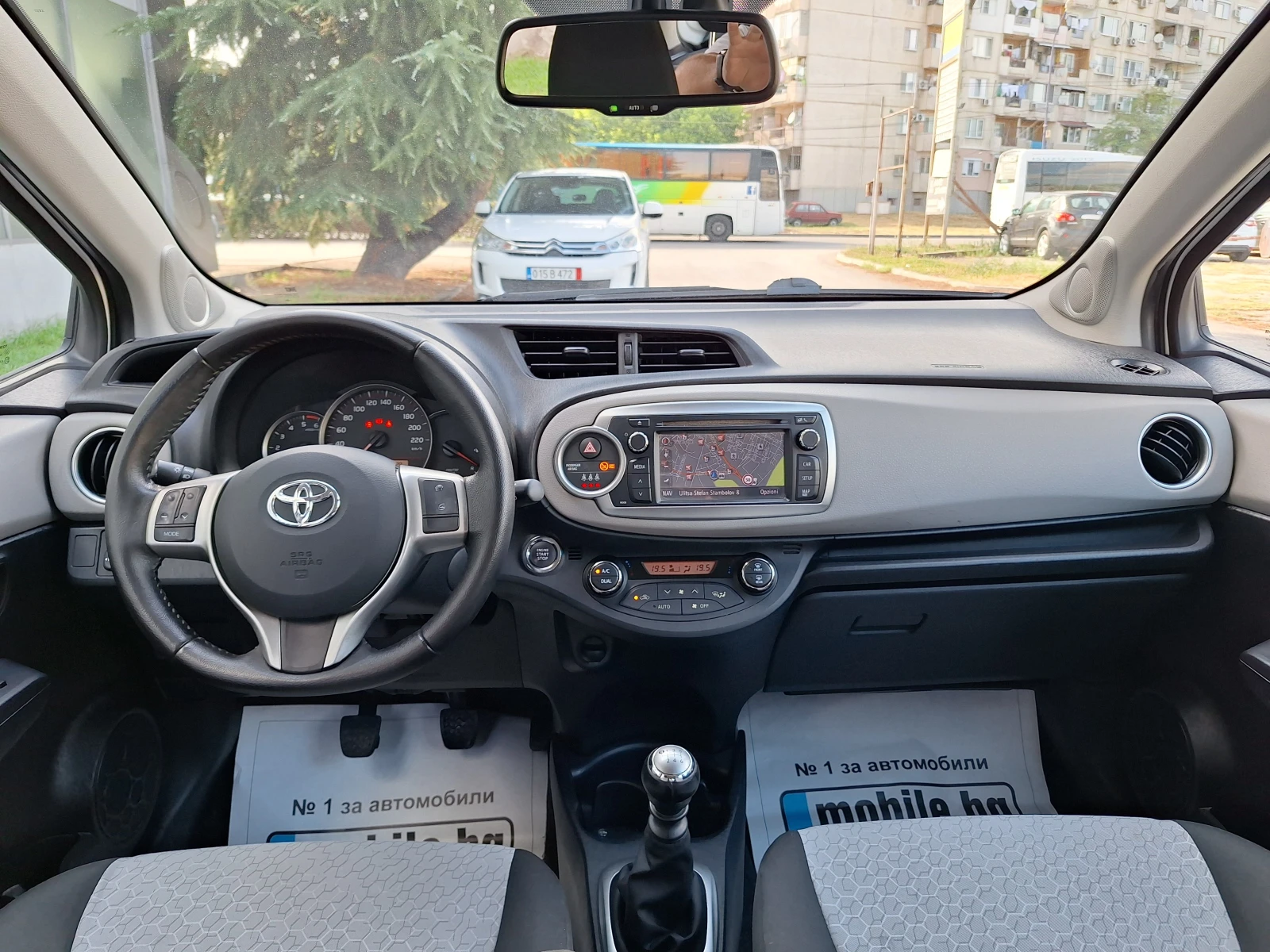 Toyota Yaris 1.4d 90kc navi - изображение 9