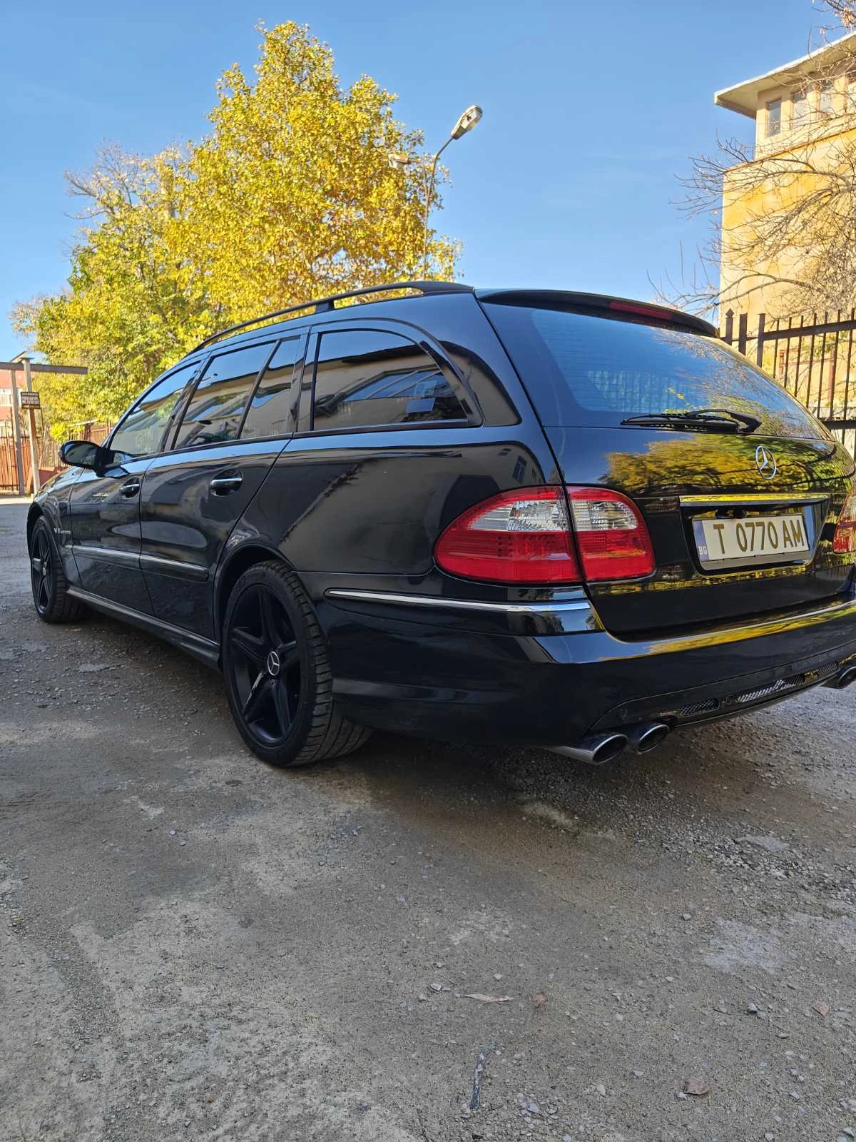 Mercedes-Benz E 55 AMG  - изображение 4