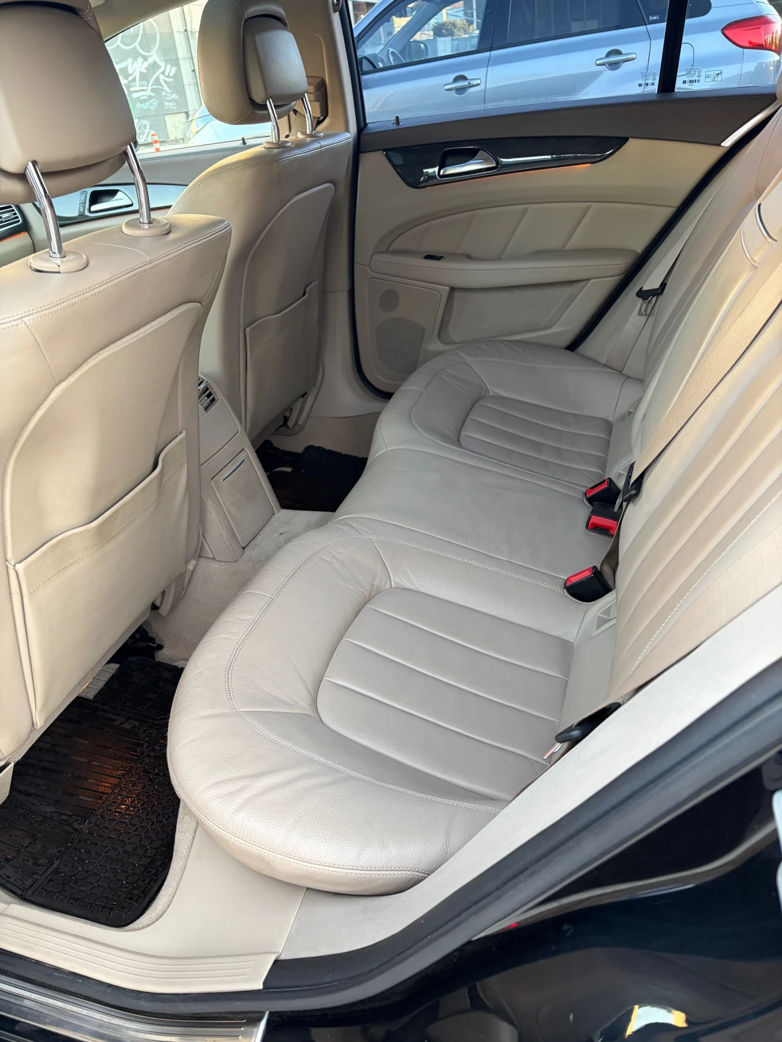 Mercedes-Benz CLS 350 4x4 - изображение 9