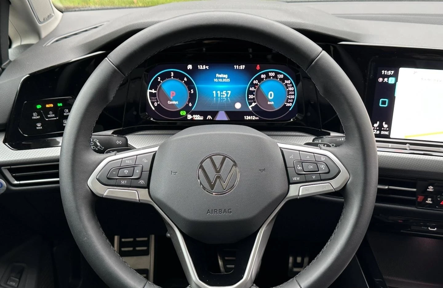 VW Alltrack * BLACK* EDITION* CAM* DISTR* H&K* CARPLAY*  - изображение 7