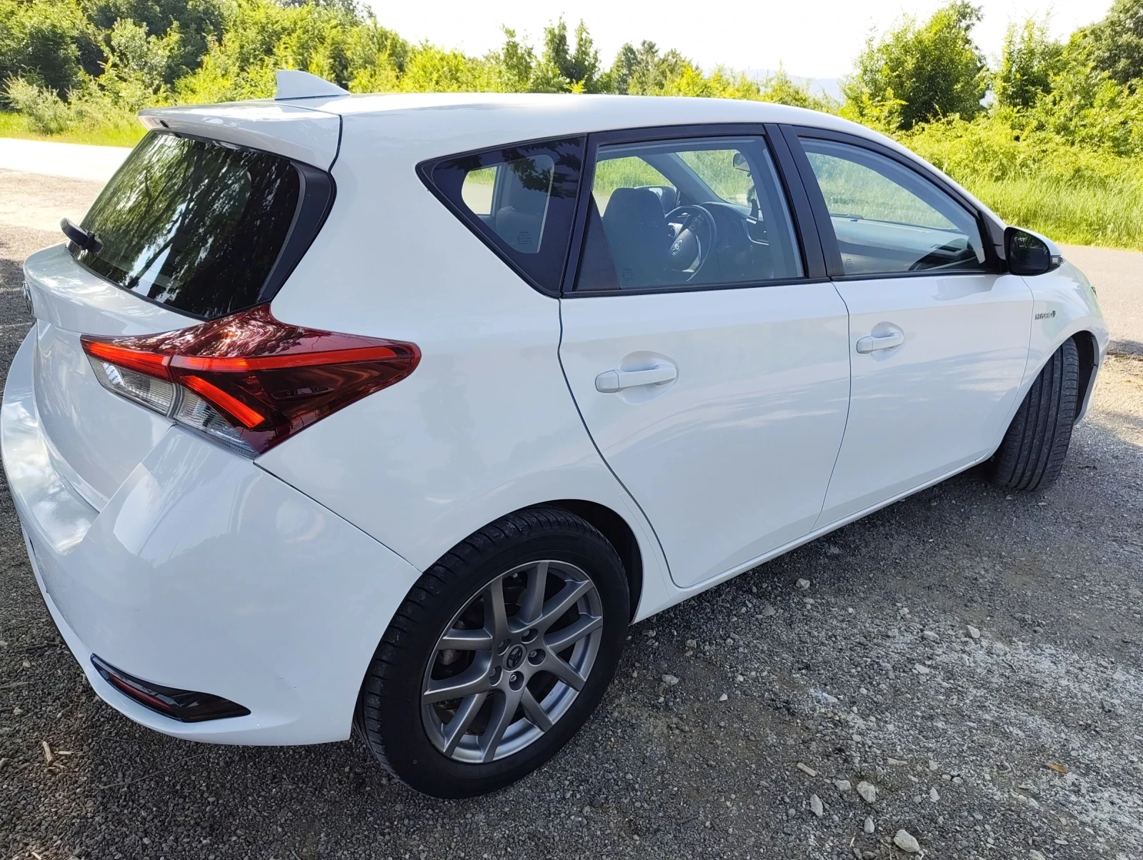 Toyota Auris  - изображение 6