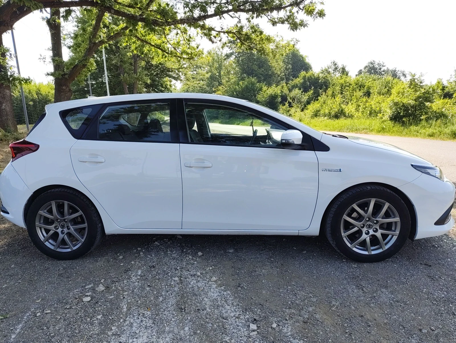 Toyota Auris  - изображение 9