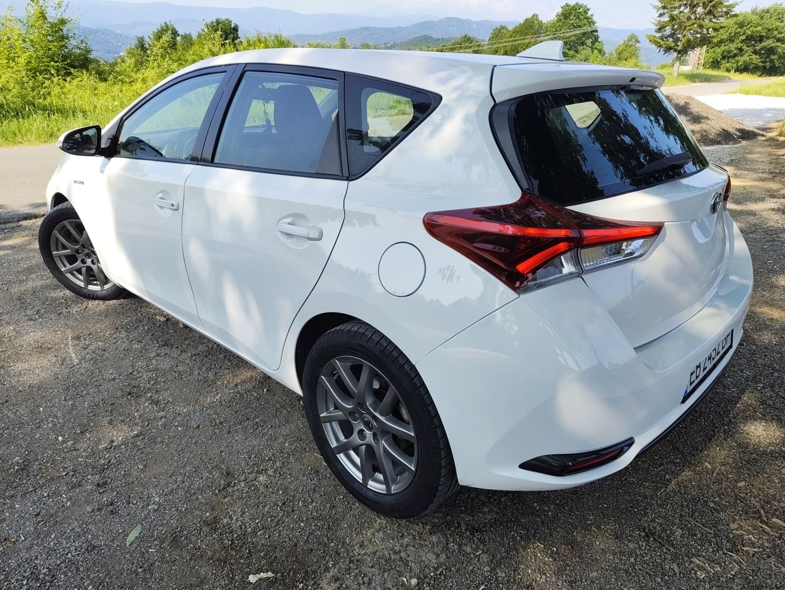 Toyota Auris  - изображение 5