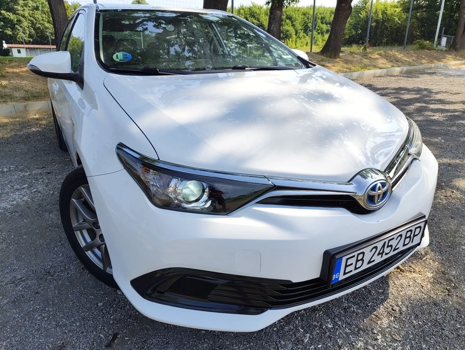 Toyota Auris  - изображение 2