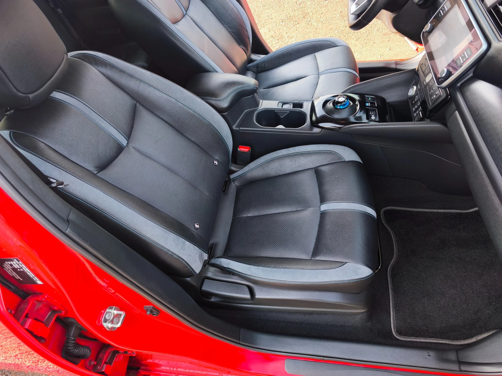 Nissan Leaf  Nissan Leaf TEKNA* 62kw/h* 218k.c * 360 camera | Mobile.bg � ����������� 13