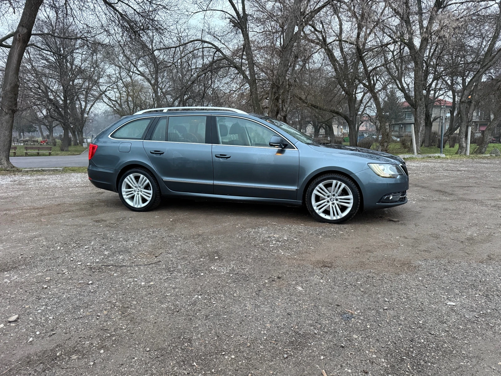 Skoda Superb  - изображение 4
