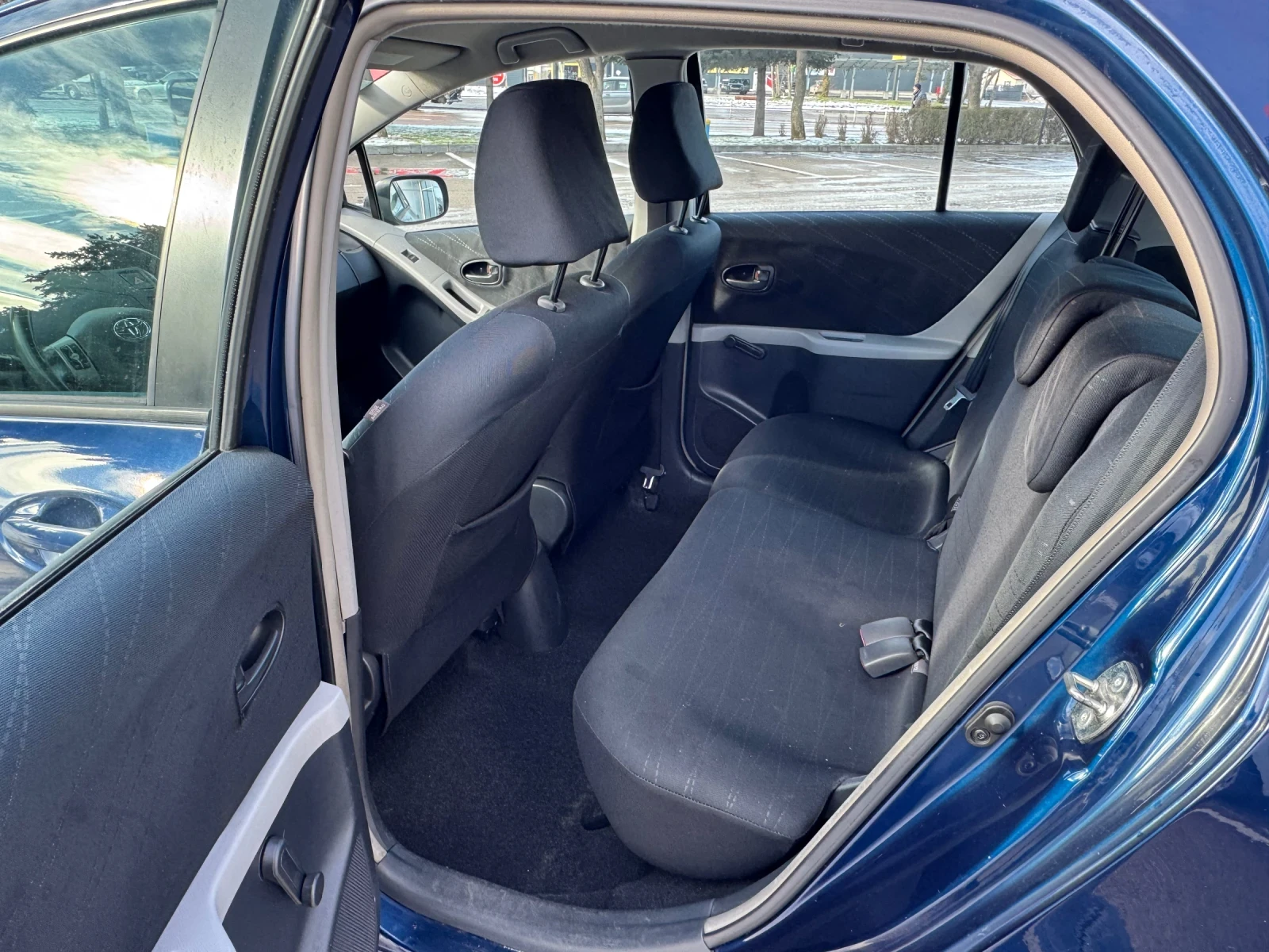 Toyota Yaris Автоматик! - изображение 10