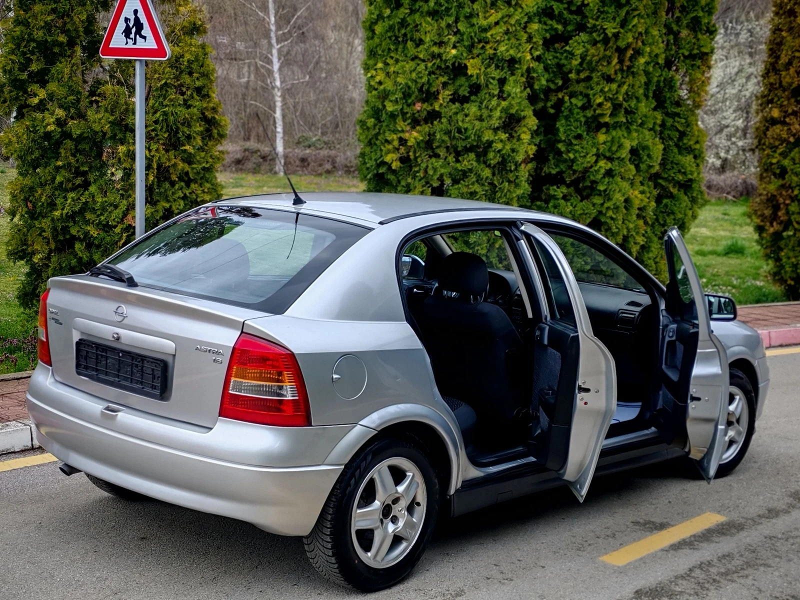 Opel Astra 1.6I(84)* COMFORT-EDITION* НОВ ВНОС* , снимка 8 - Автомобили и джипове - 54033324
