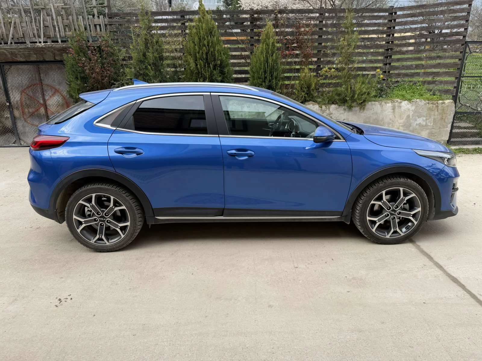 Kia XCeed 1.5T EXECUTIVE, снимка 3 - Автомобили и джипове - 54090353