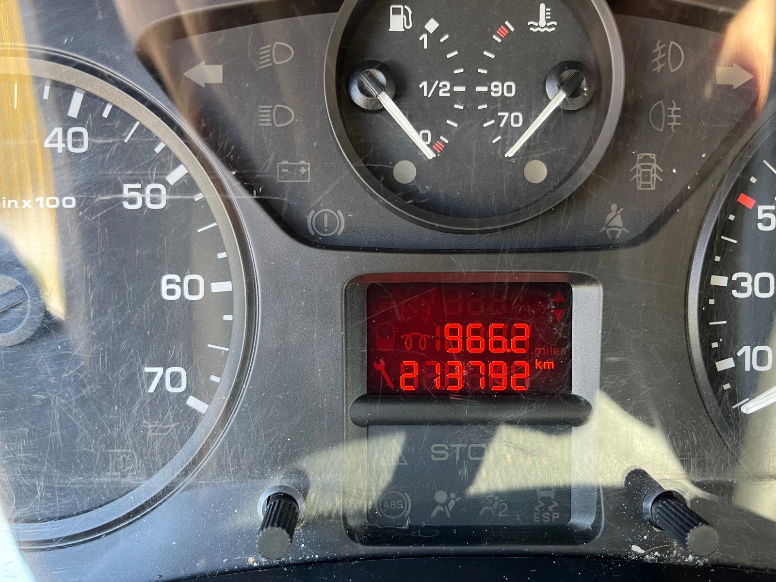 Peugeot Partner 1.6HDI/90кс, снимка 11 - Автомобили и джипове - 54099826