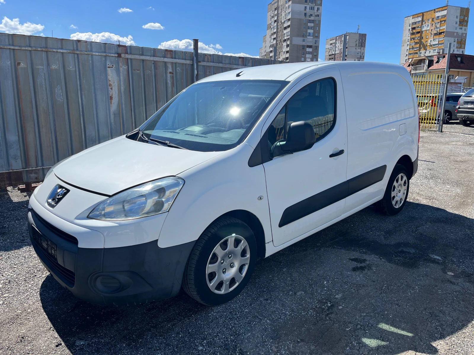 Peugeot Partner 1.6HDI/90кс