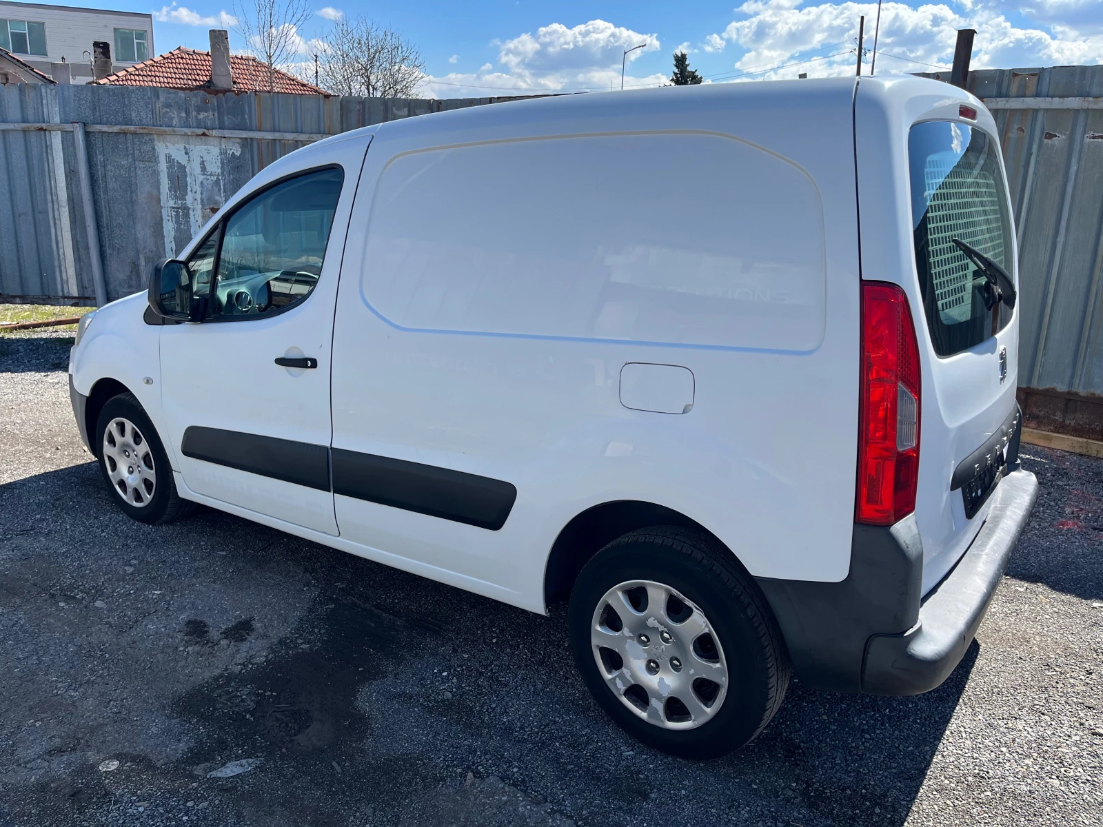 Peugeot Partner 1.6HDI/90кс, снимка 4 - Автомобили и джипове - 54099826