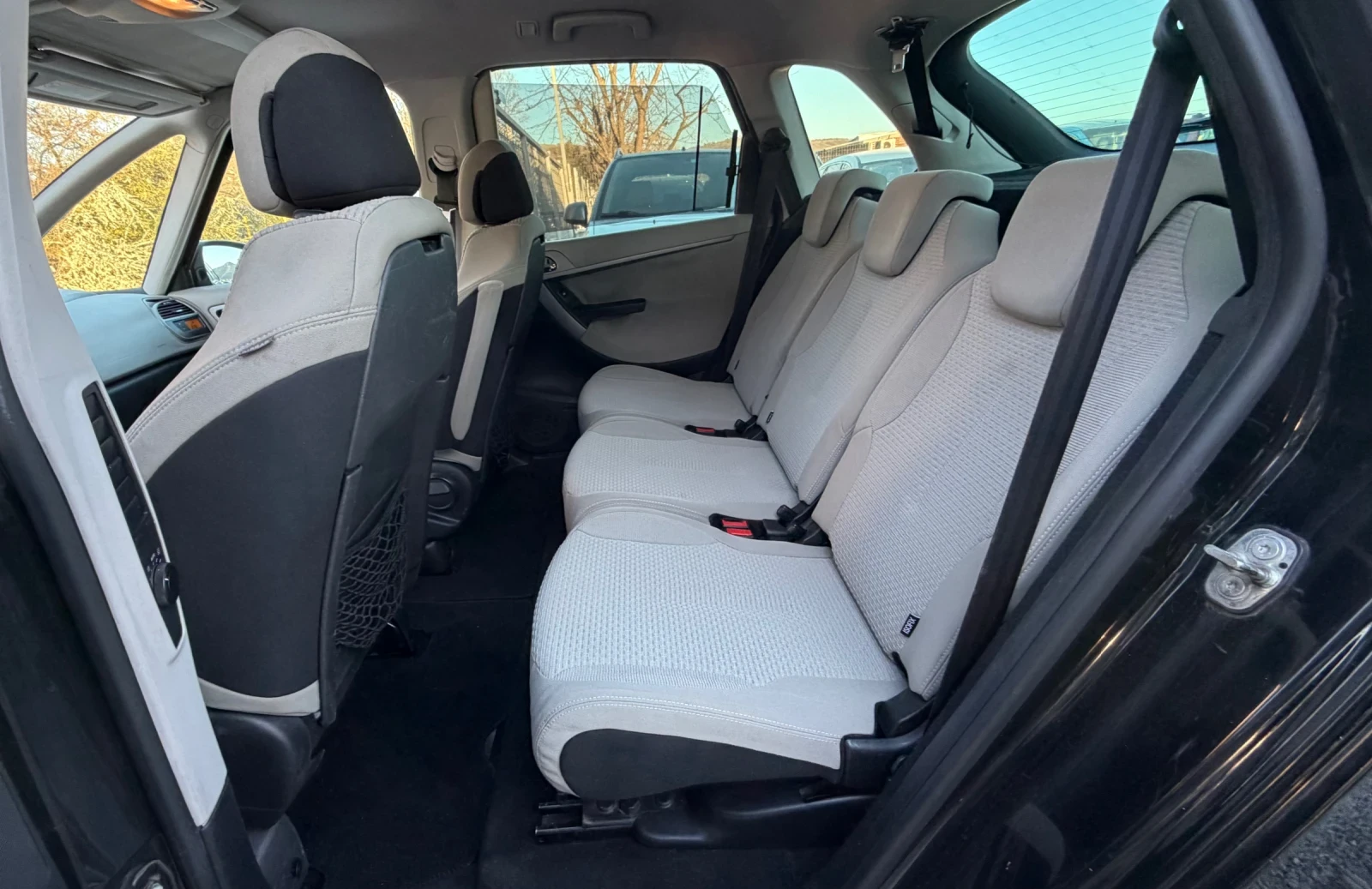 Citroen C4 Picasso 1.6HDi 109к.с * Климатроник* * Италия* , снимка 9 - Автомобили и джипове - 54140004