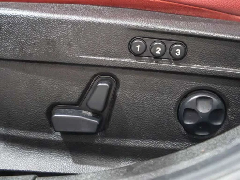 Alfa Romeo Giulia TI AWD Heated Front Seats & Steering Harman /, снимка 9 - Автомобили и джипове - 54228173