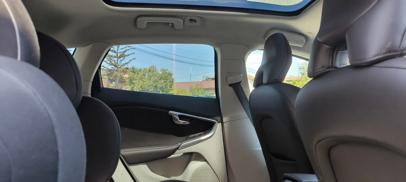 Volvo V40, снимка 7 - Автомобили и джипове - 54270826