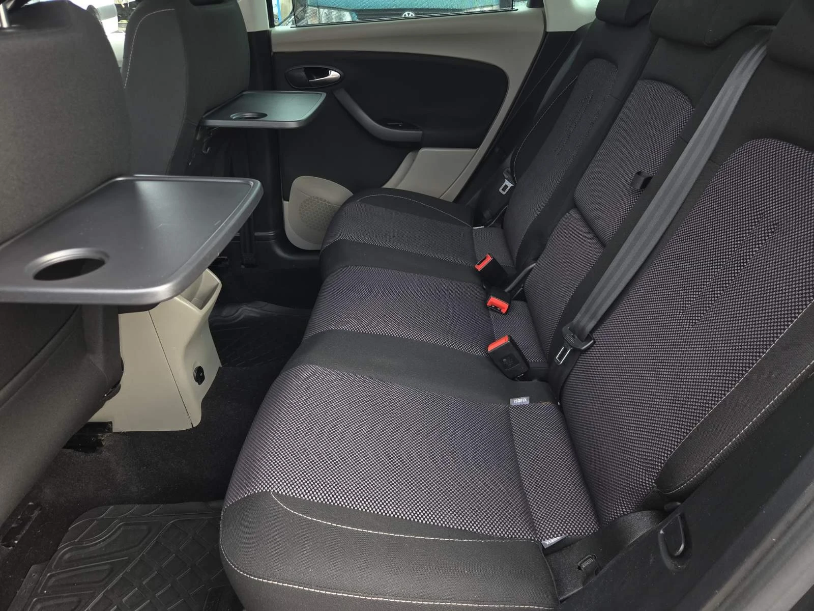Seat Altea XL 1.9TDI/176хил., снимка 10 - Автомобили и джипове - 55148868