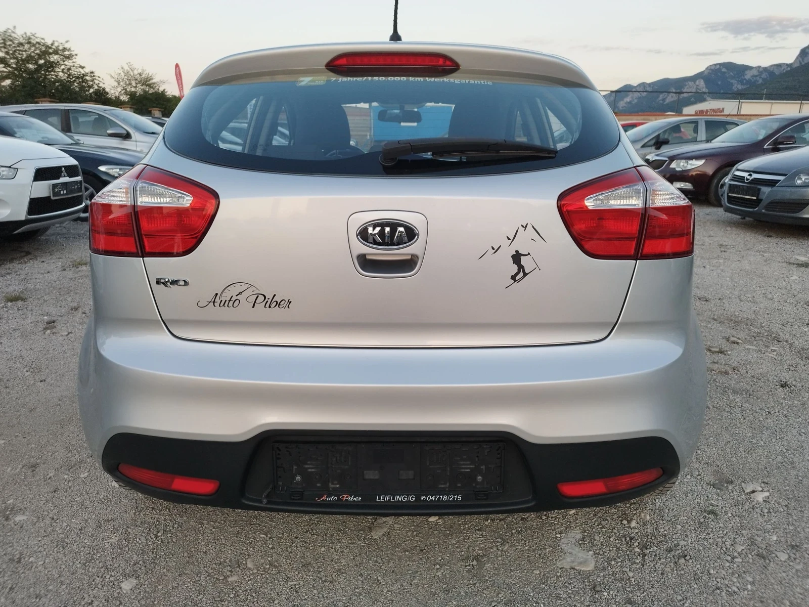 Kia Rio 1.25i 70 kc., снимка 4 - Автомобили и джипове - 55238371
