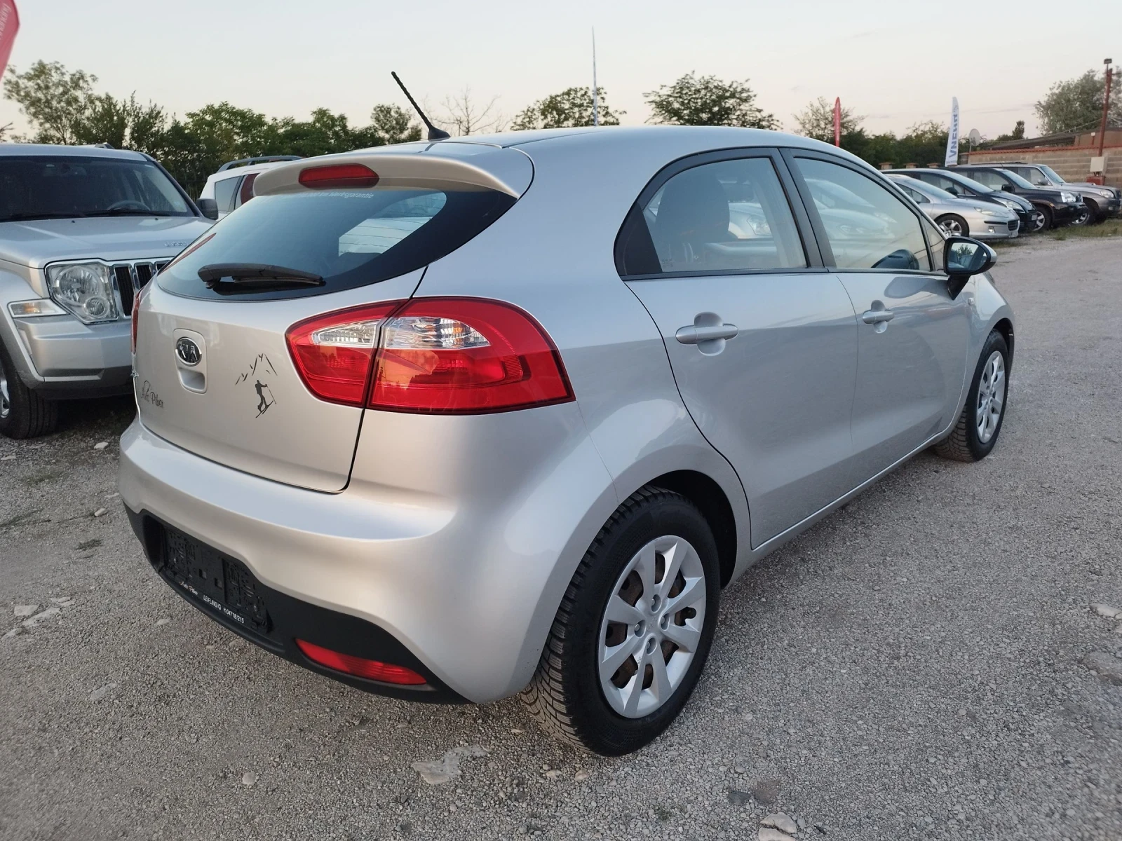 Kia Rio 1.25i 70 kc., снимка 5 - Автомобили и джипове - 55238371